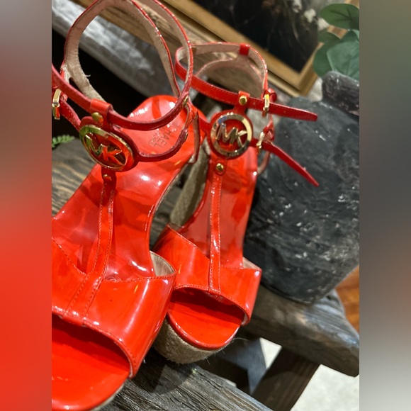 Michael Kors wedge sandals with ankle strap - Picture 5 of 9